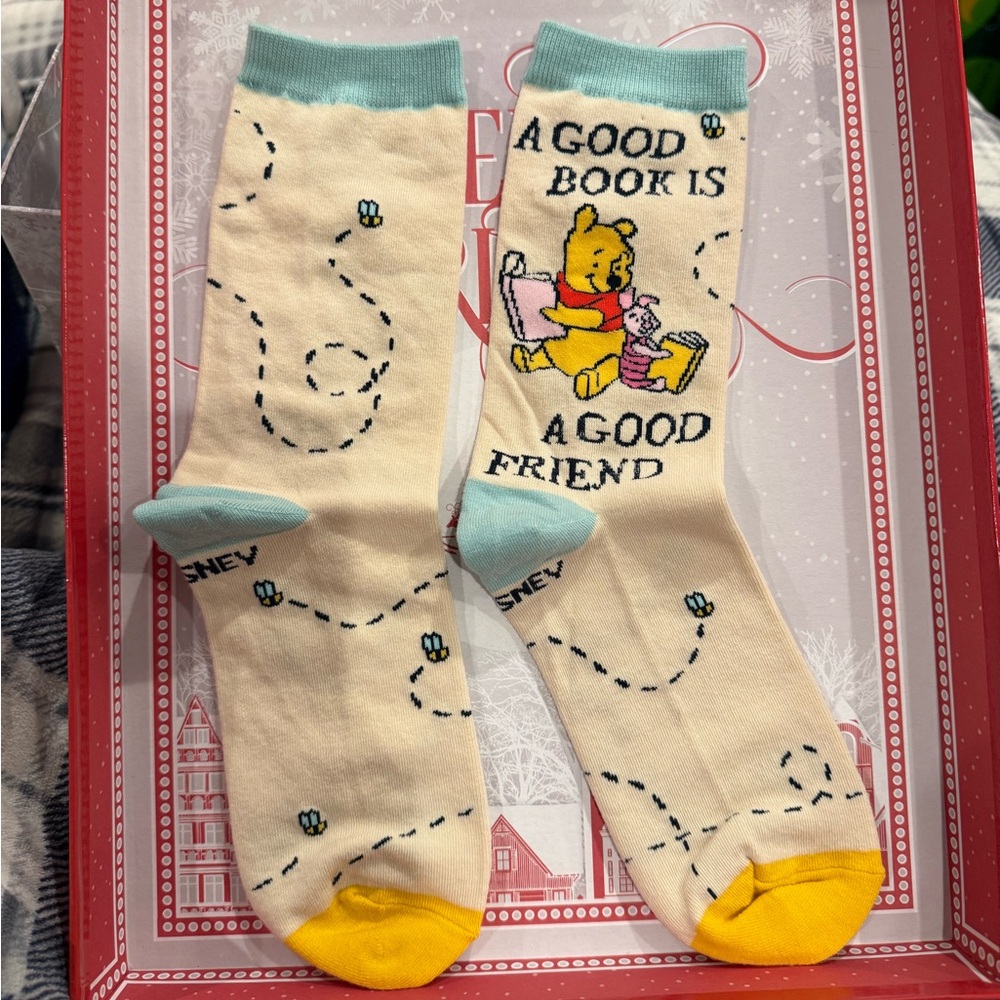 Disney’s Winnie The Pooh Socks (Brand New)